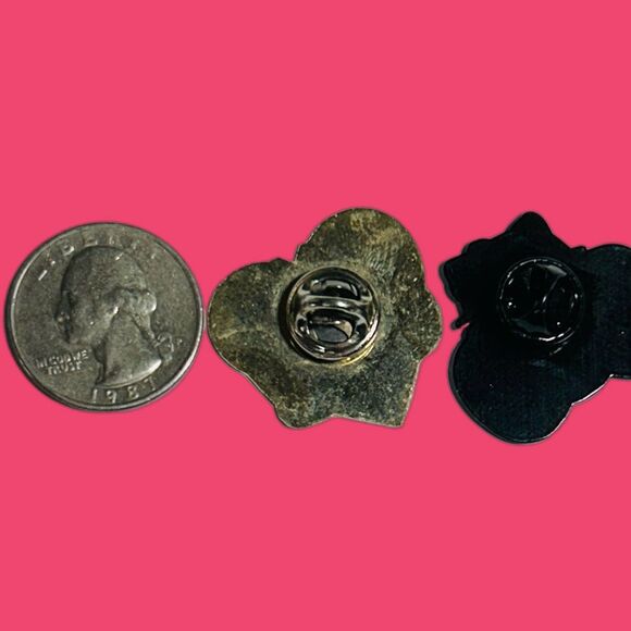 Hi CUTIE! -and- Hello Kitty Character 2 Metal Enamel Pins, Brooches New - Picture 2 of 2